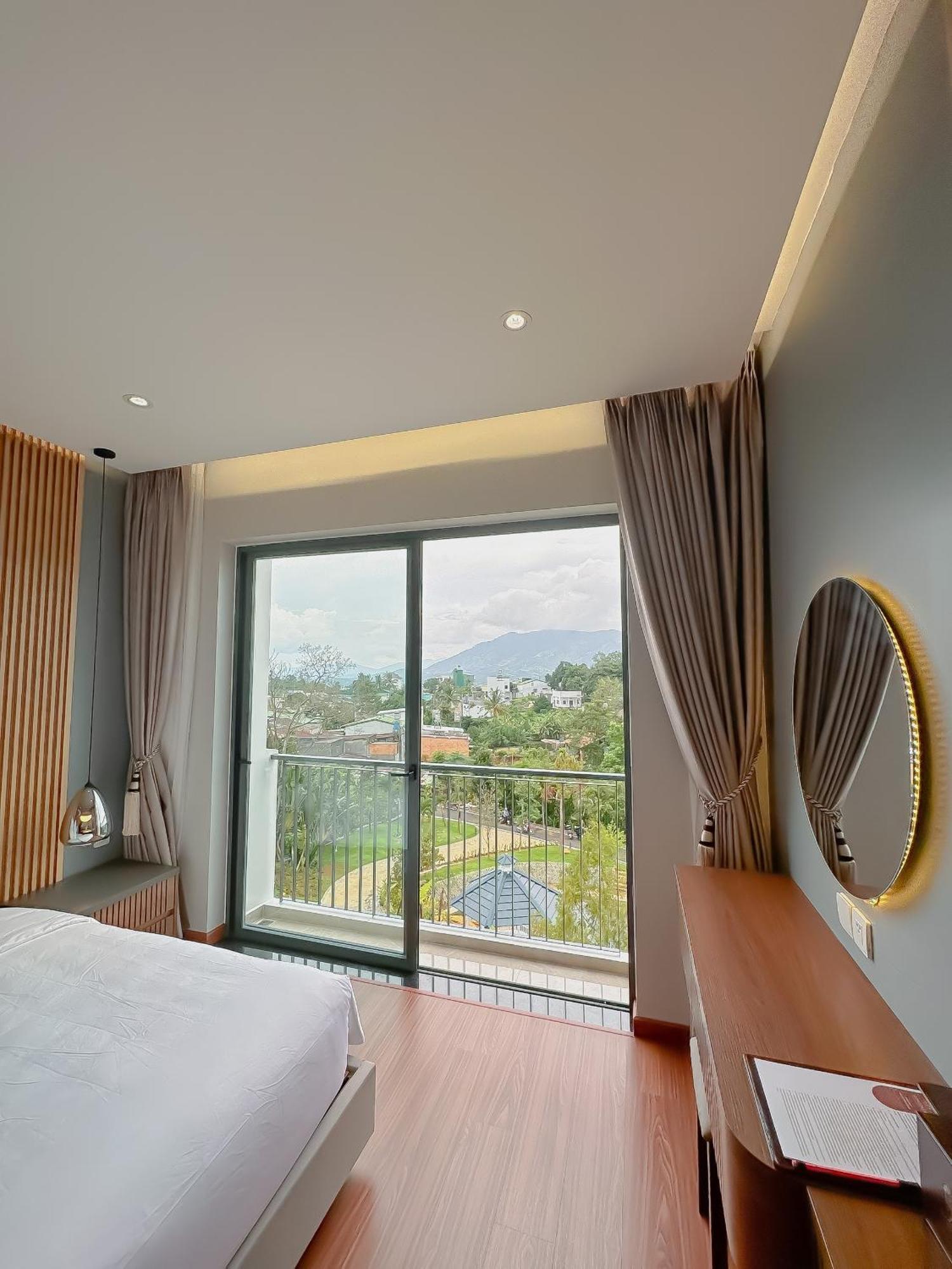 Sunflower Hotel & Resort Bao Loc Bagian luar foto